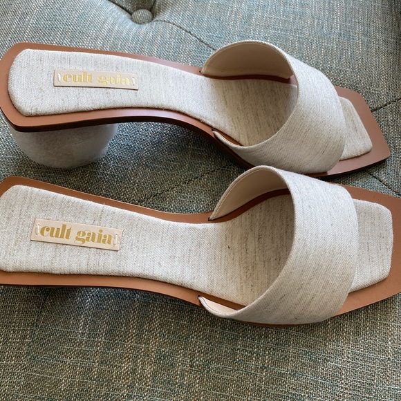 Cult Gaia Tao Sandals - Picture 4 of 5